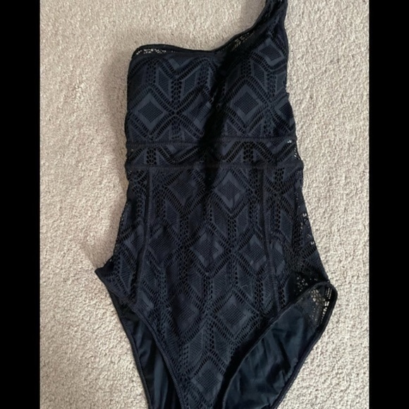 Isabella Rose Black One Shoulder Swimsuit Medium - Picture 3 of 8